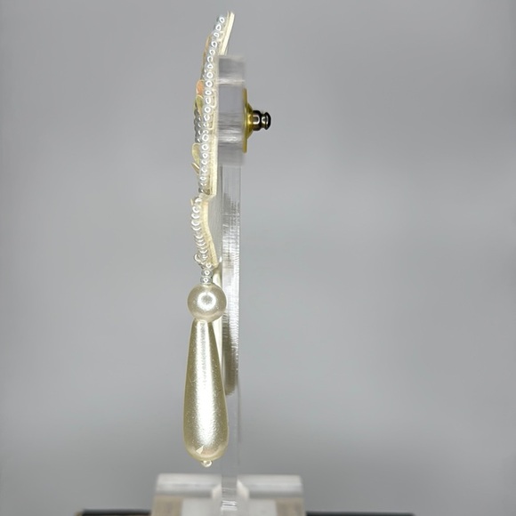 Gold Art Deco Leaf Earrings with Pearl Drops - Picture 3 of 4